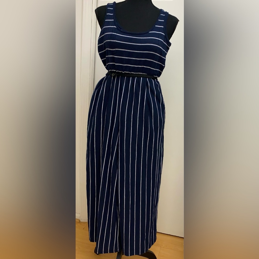 My Michelle XS Navy & white Stripe Jumpsuit XS 95% polyester 5% spandex .
